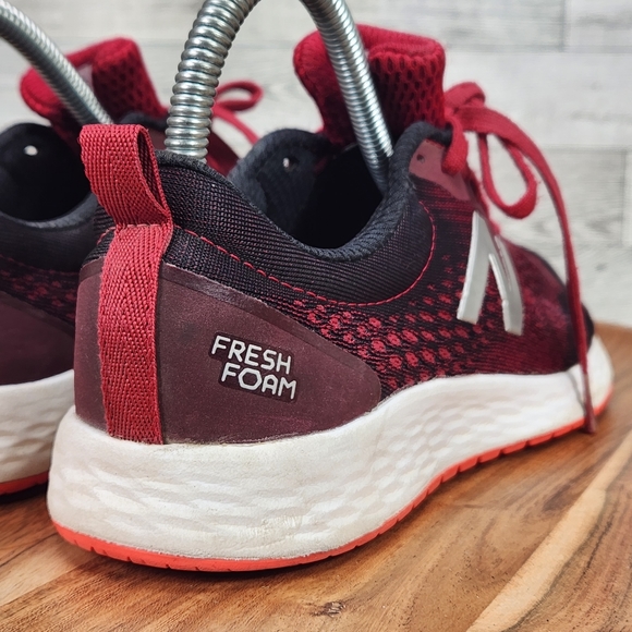 New Balance Womens Size 6 Fresh Foam Arishi V3 Red Running Shoes Boys Size 4.5 - Picture 9 of 16